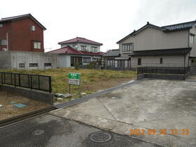 富山県魚津市経田西町