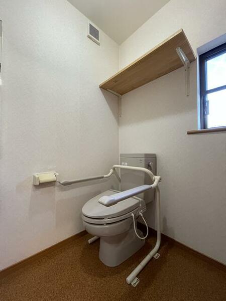 広々とした１階トイレ