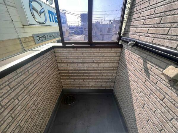 画像16:屋根付きの室外洗濯機置き場☆彡