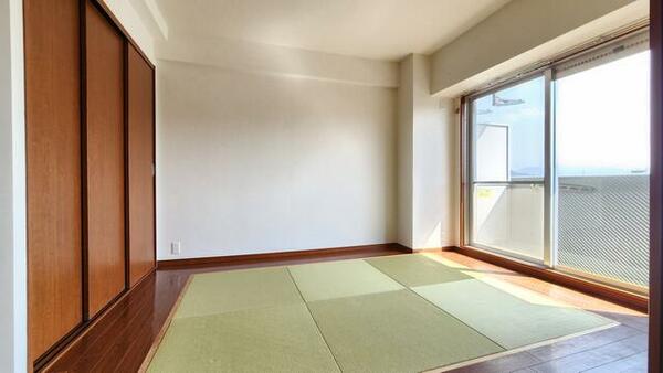 画像8:おしゃれな琉球畳の和室