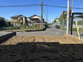 埼玉県坂戸市大字塚越