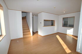 埼玉県川口市上青木６丁目