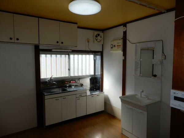 detached 茨城県古河市三杉町２丁目
地図を見る