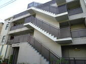横浜市鶴見区平安町２丁目 4階建 築35年のイメージ