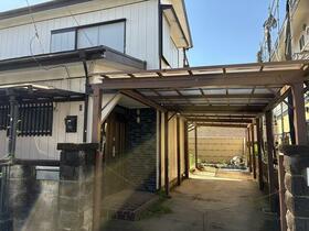 神奈川県伊勢原市西富岡