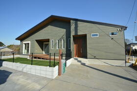 千葉県富里市七栄