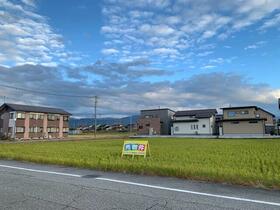 富山県滑川市坪川