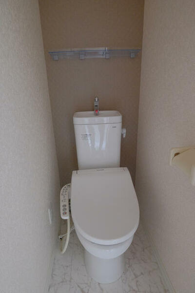 画像11:シャワー付きトイレ