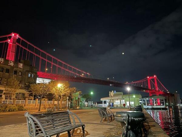 画像2:夜の若戸大橋のライトアップはキレイです！