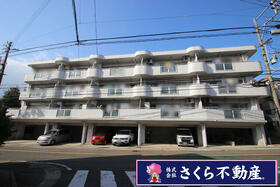 ラ・キャッスル薬師山