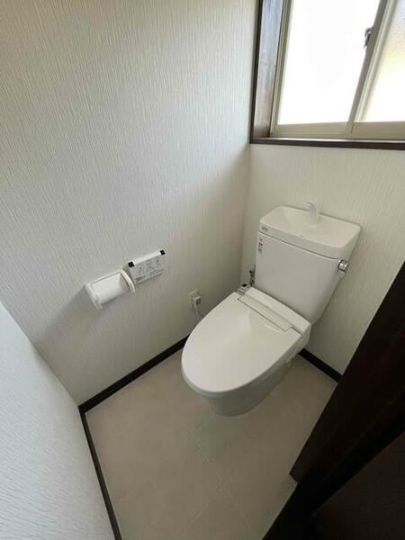 ２階トイレ・新品です。