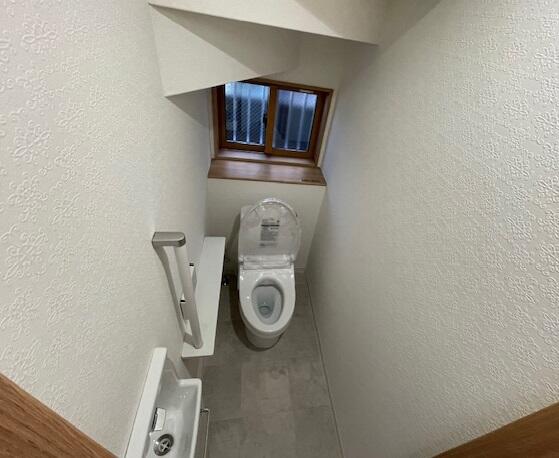 画像14:１階トイレ