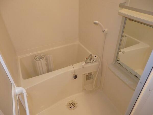 画像13:浴室乾燥・浴室暖房機能付き