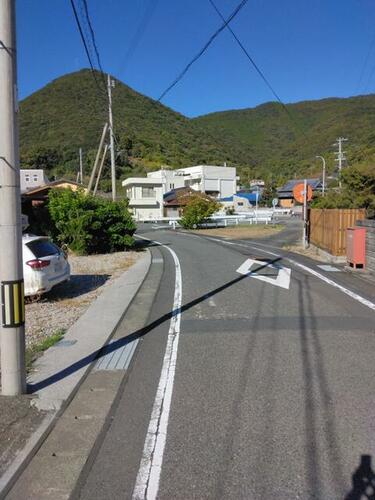土地, 愛媛県 南宇和郡愛南町