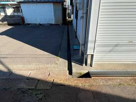 新潟県三条市西本成寺