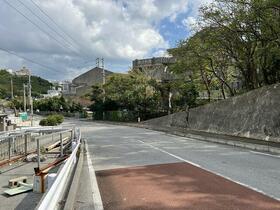 沖縄県浦添市当山３丁目