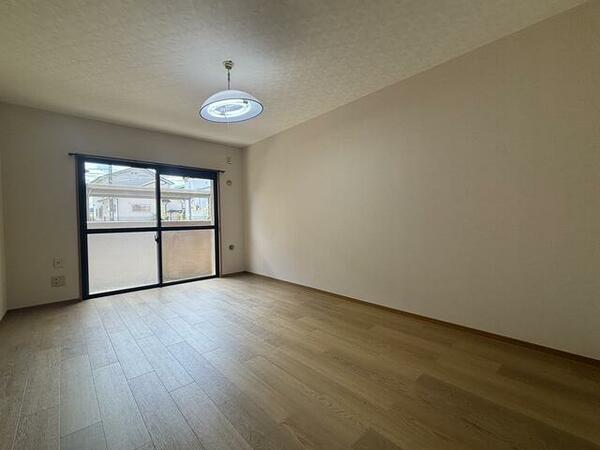 apartment 埼玉県日高市四本木１丁目
地図を見る