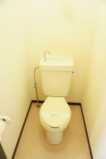 画像12:個室トイレで落ち着いて使用できます！