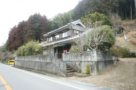 兵庫県姫路市安富町三森