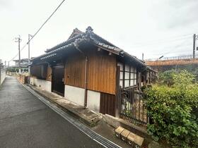 福岡県中間市長津1丁目