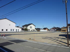 富山県高岡市中田