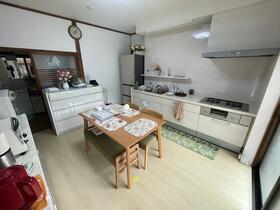 福岡県北九州市若松区大字小石