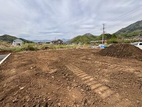 山梨県大月市富浜町鳥沢