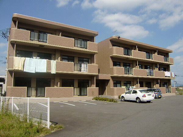 apartment 福島県須賀川市山寺町
地図を見る