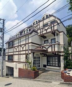 東京都渋谷区西原３丁目