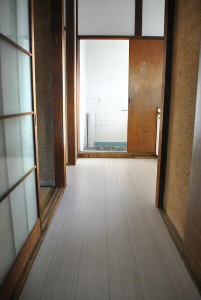 画像14:玄関→キッチン→浴室
