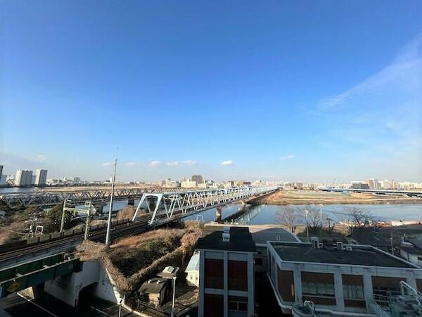 画像14:バルコニーからは多摩川・京急線が望めます☆