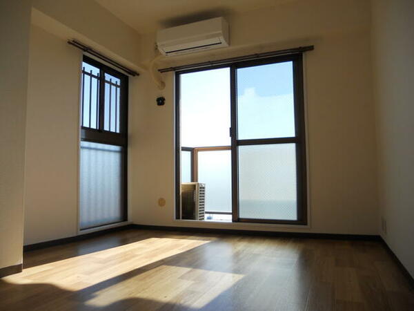 画像8:南向きで日当たりが良く暖かいお部屋です。