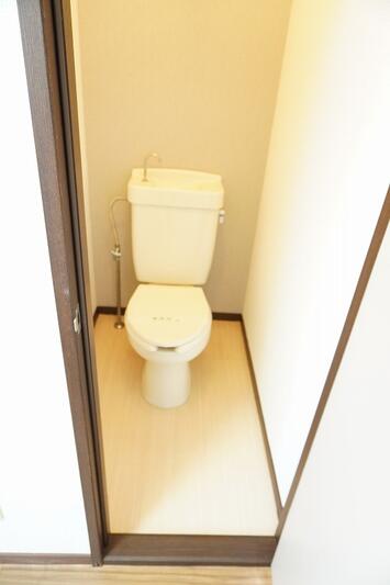 画像9:個室トイレで落ち着いて使用できます！