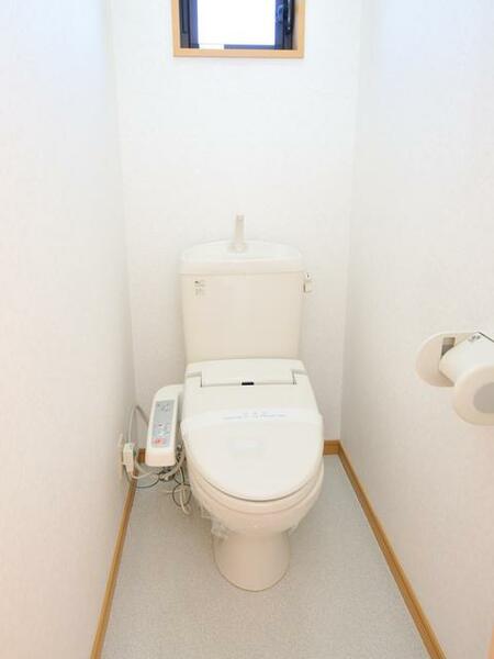 画像12:バス・トイレ別です。シャワー洗浄付き温便座です