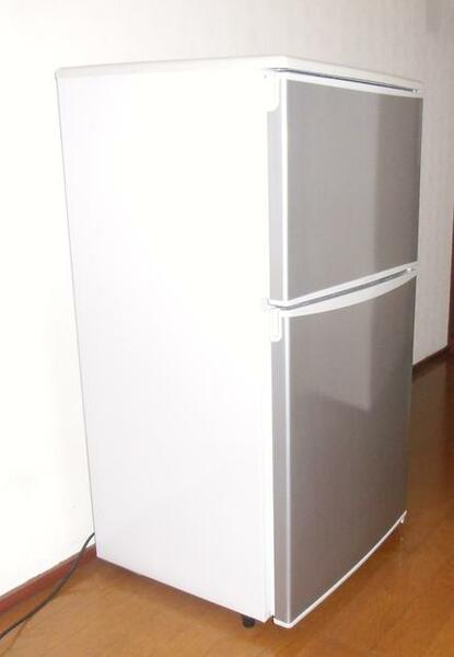 画像10:２ドア冷凍冷蔵庫付き