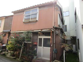 富山県魚津市中央通り２丁目