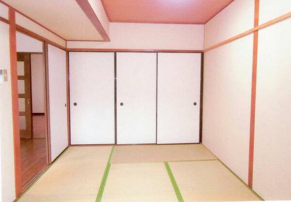 画像6:和室にはたっぷりと収納があります