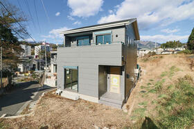 神奈川県秦野市堀西