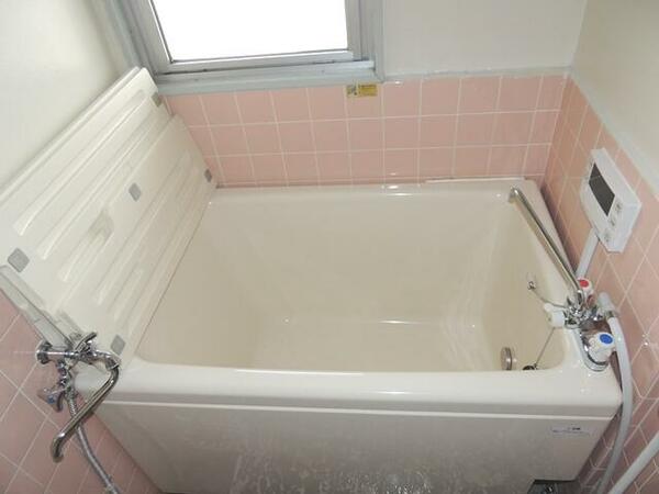 画像5:Ｗ１０８０サイズの広々とした浴槽