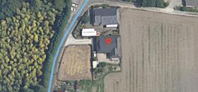 鹿児島県霧島市溝辺町麓