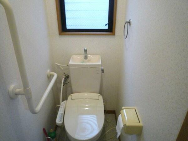 温水洗浄機能便座　トイレ２箇所
