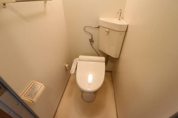 画像9:トイレです。洗浄機能付です。
