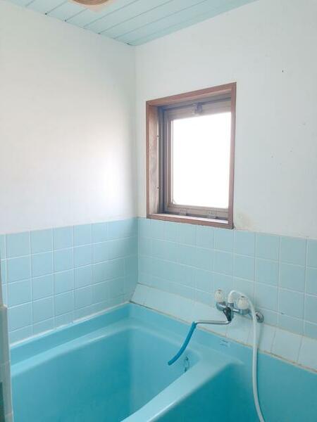 その他画像：浴室にも小窓あります（＾＾）／
