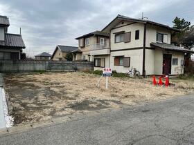 群馬県伊勢崎市田部井町１丁目