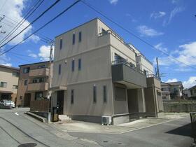 静岡県三島市東本町２丁目