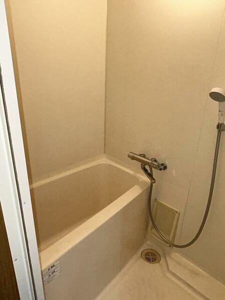 画像10:浴室
