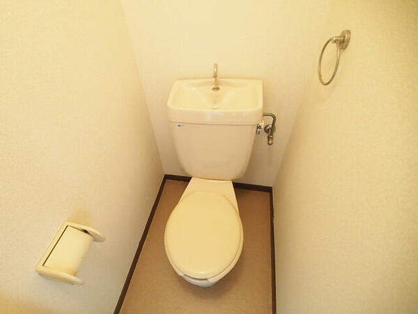 画像15:清潔感のあるトイレ