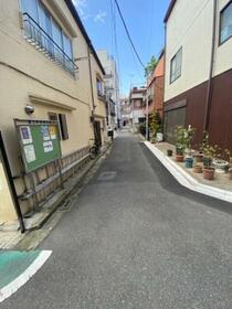 東京都荒川区西日暮里１丁目