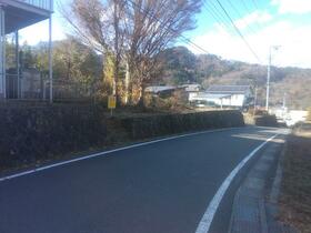 山梨県都留市夏狩