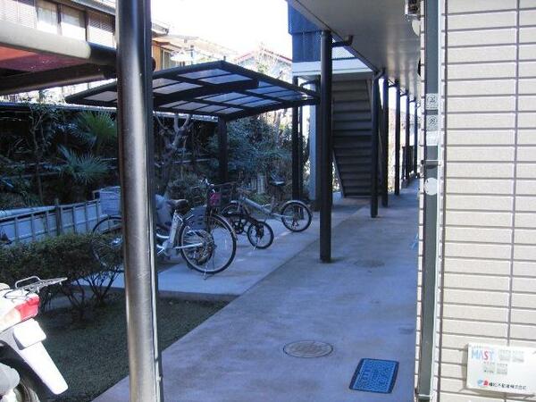 画像16:駐輪場、バイク置場もあります。